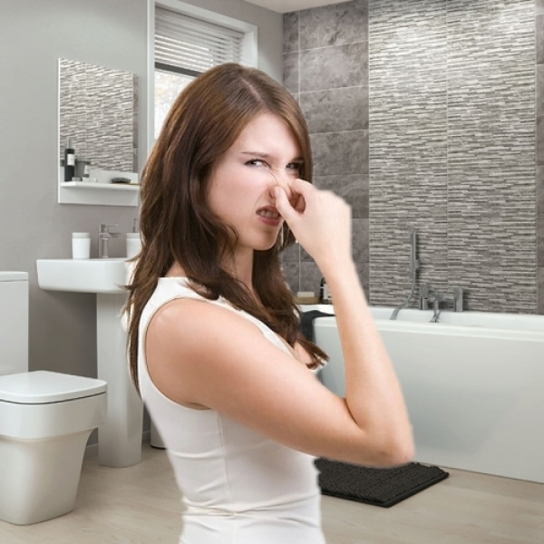Sài Gòn vào mùa mưa! Làm sao để tránh nhà vệ sinh bóc mùi?