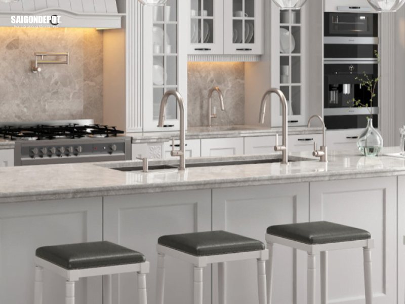 Nhà bếp sáng bừng cùng thiết kế vòi đến từ nhà ROHL